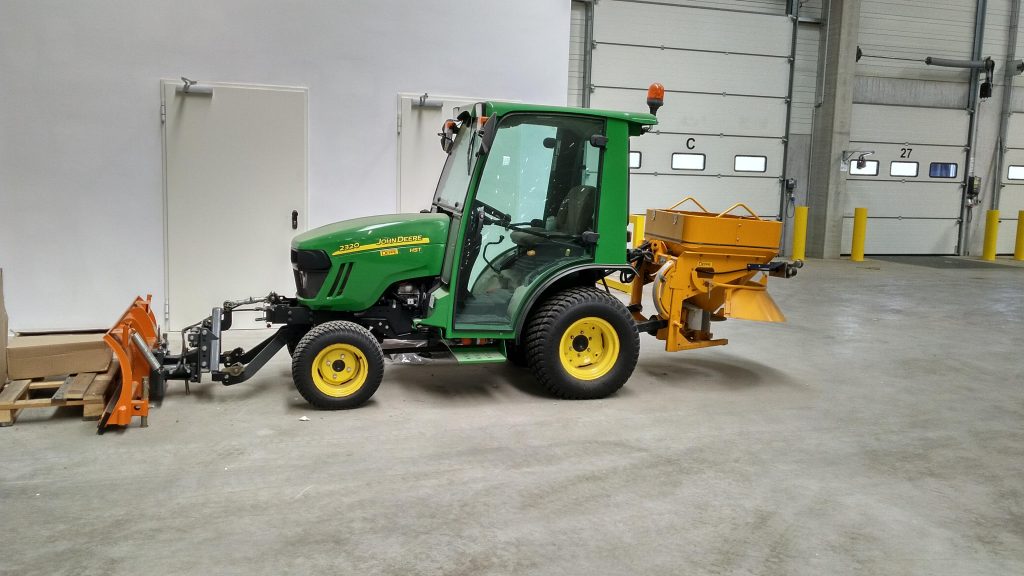 23: Utility tractor